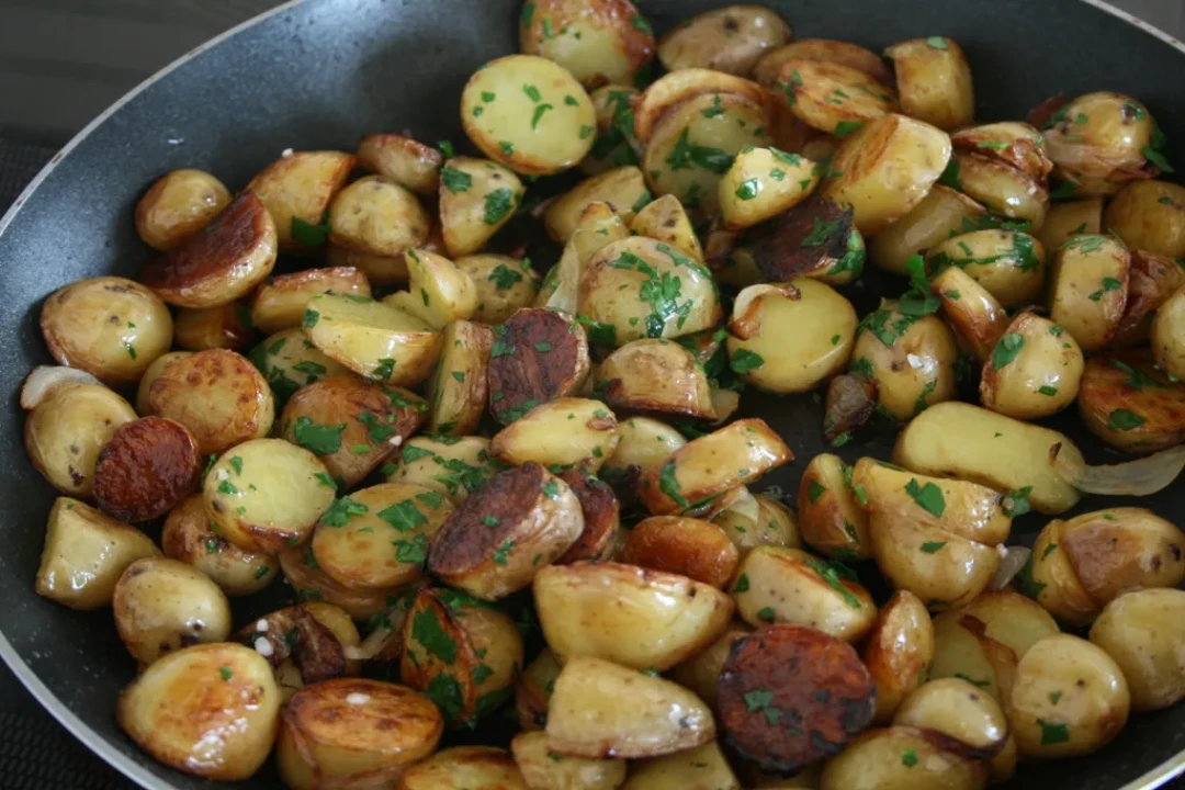 Recette pomme de terre grenaille : l’accompagnement qu’on adore à table